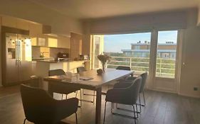 Clam，Grand Apartment In Uccle